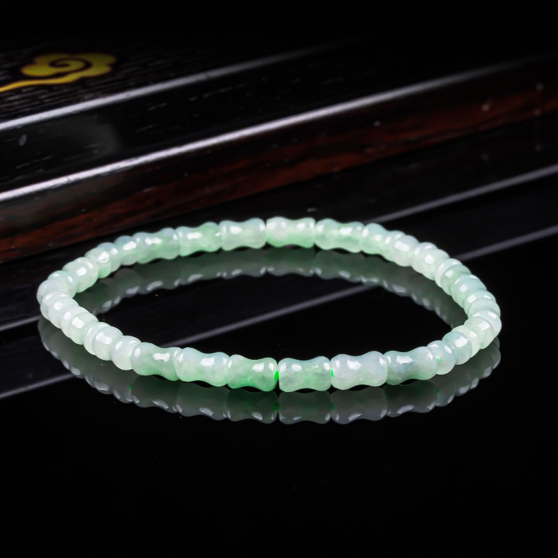 Novo Colar e Pulseira de Jade  - Jewelry & Watches Ltd avaliação e preço