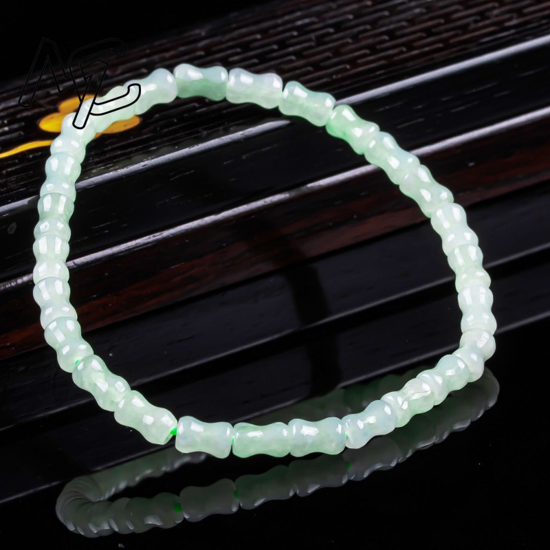 Novo Colar e Pulseira de Jade  - Jewelry & Watches Ltd avaliação e preço