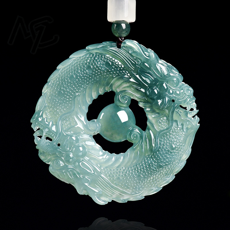 Colar com Pingente de Jade Nat - Jewelry & Watches Ltd avaliação e preço