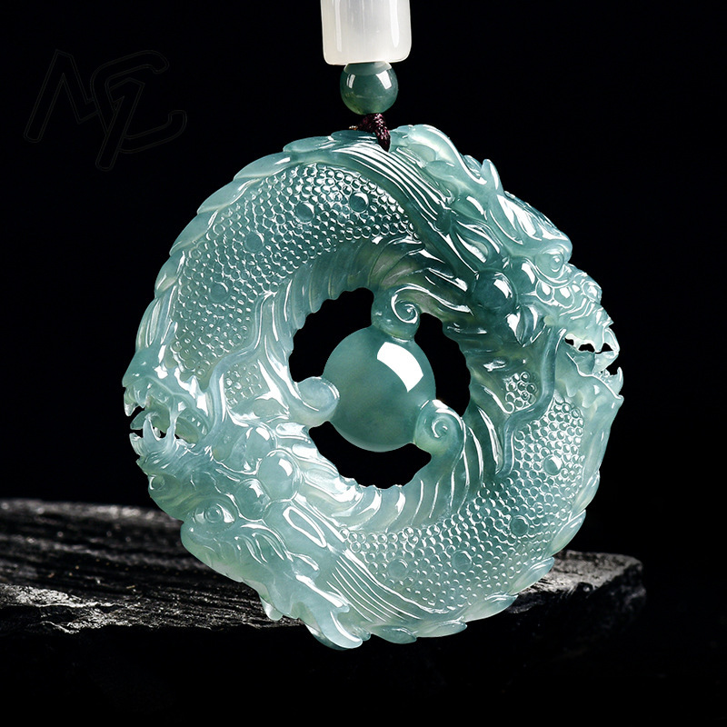 Colar com Pingente de Jade Nat - Jewelry & Watches Ltd avaliação e preço
