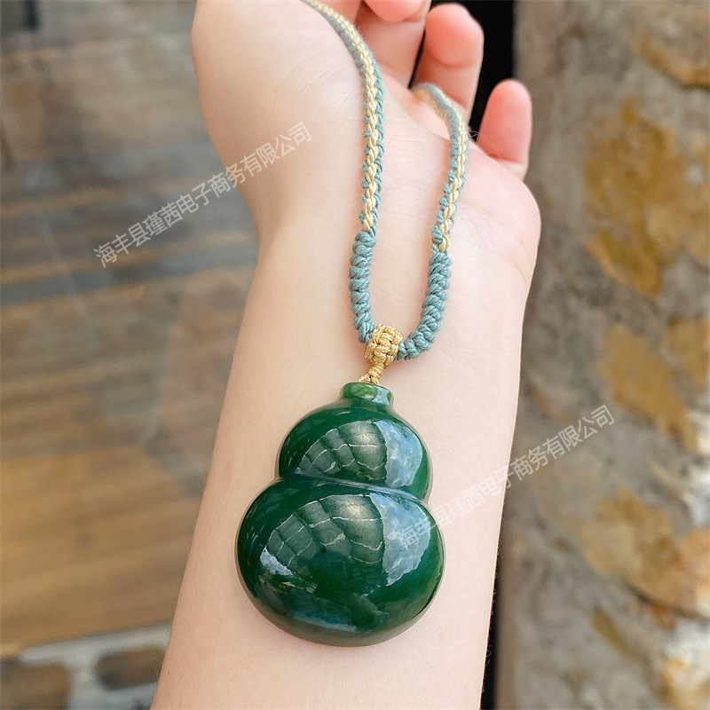 Colar com Pingente de Gourd de - Jewelry & Watches Ltd avaliação e preço