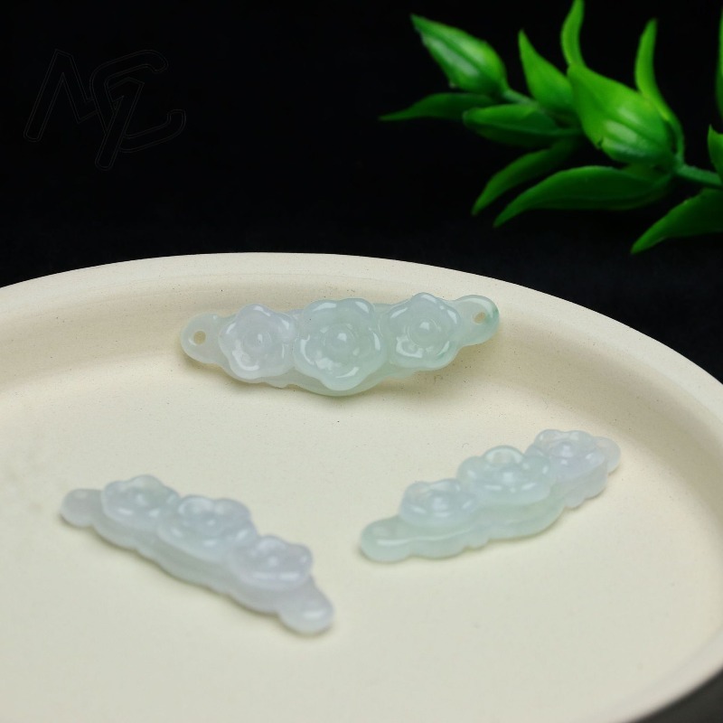 1 peça de Flor de Jadeíta Natu - Jewelry & Watches Ltd avaliação e preço