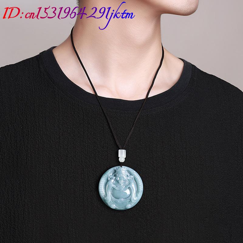 Colar com Pingente de Jadeíta  - Jewelry & Watches Ltd avaliação e preço