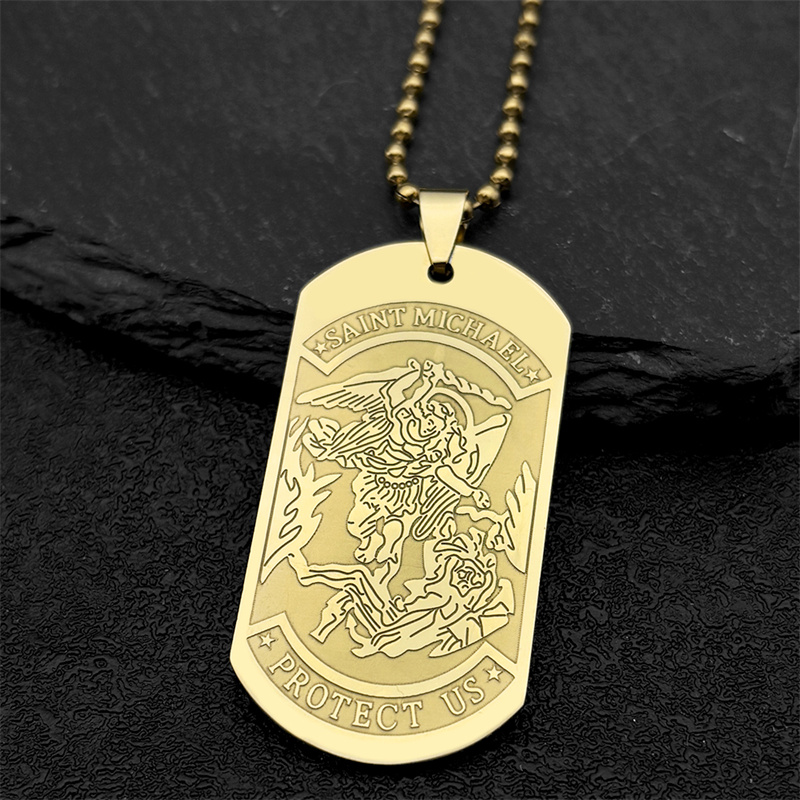 Saint Michael Protect US Arcan - Mens Dog Tag Necklace avaliação e preço